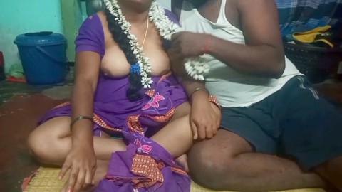 Hermosa chica india con larga cabellera y 18 años disfruta de un encuentro ardiente con una tía tamil caliente