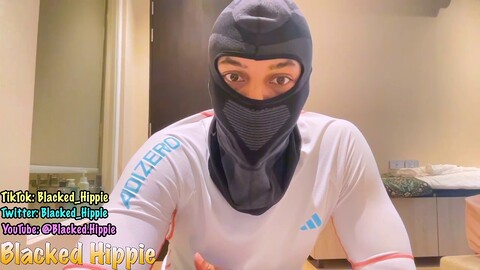 Le jeune est capturé avec un gros pénis noir par son papa