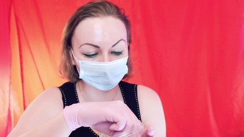 Das ASMR-Video mit Zahnspangen und einer Speichel-Fetischszene mit Arya Grander ist perfekt für Nahaufnahme-Liebhaber