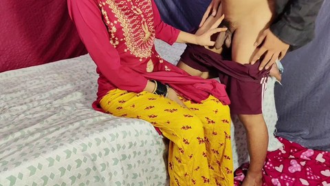 Femme indienne chaude aux gros seins apprécie le sexe hardcore brutal