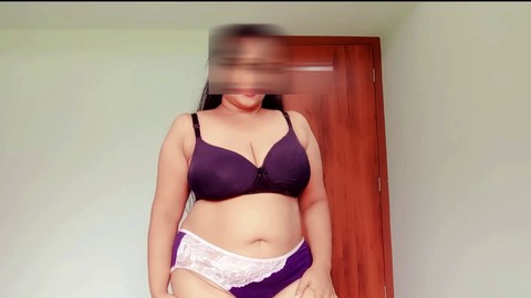 Una bhabhi indiana fatta in casa viene scopata da un amico - una matura con grandi tette