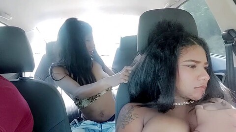 Mis amigos se masturban y graban en mi auto