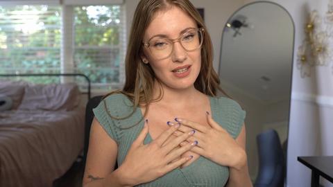 L'assistant ASMR d'Emma Ruby vous guide à travers le JOI sans vous faire prendre au travail