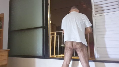 Mature gay amateurs enjoying each other with bears and otters