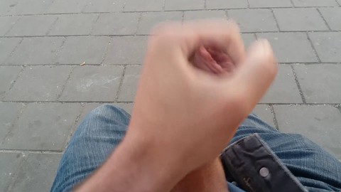 Video fai da te rischioso di un ragazzo che si masturba