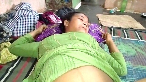 La prima volta che ho avuto una masturbazione con mia moglie è stata selvaggia