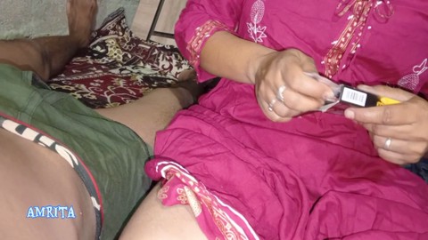 Die heiße indische Bhabhi Modelamrita123 geht mit ihrem Schwager Modi ab