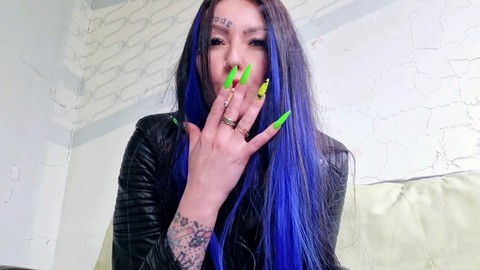 Fantastischer Morgen mit einem Rauchfetisch, courtesy der sexy Dominatrix Nika